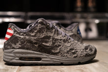 Load image into Gallery viewer, Air Max Lunar 90 SP &#39;Moon Landing&#39; - 700098 007 (Size 6.5 -  Worn)
