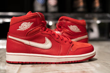 Load image into Gallery viewer, Air Jordan 1 Retro High &#39;Gym Red&#39;  - 555088 601 (Size 7.5 -  New)
