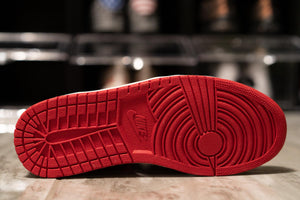 Air Jordan 1 Retro High 'Gym Red'  - 555088 601 (Size 7.5 -  New)
