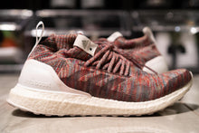 Load image into Gallery viewer, Kith x UltraBoost Mid &#39;Aspen&#39; SKU: BY2592 (Size 7 - Worn)
